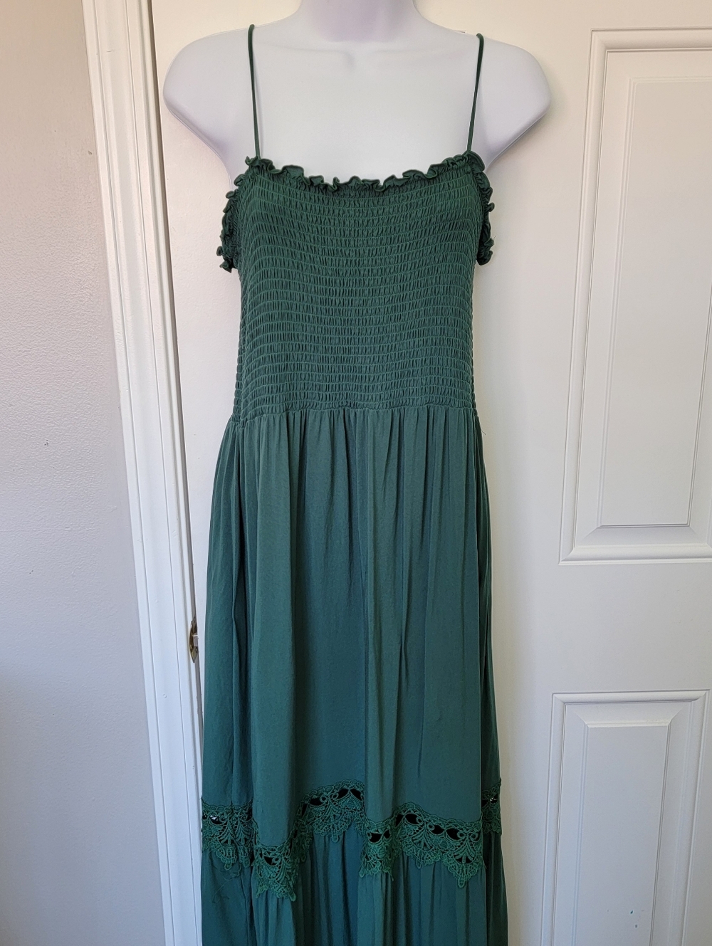 Justify Hunter Green Sleeveless Smocked Tiered Crochet Trim Maxi Sundress Sz XL